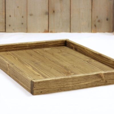 Reunallinen taso heinätelineelle tai ruokakupeille ym.